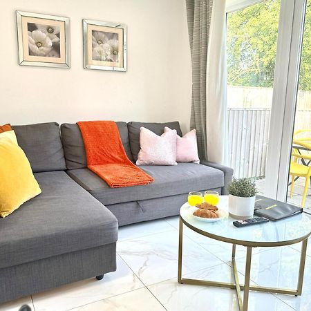 Panorama House, Luxury 2-Bedroom Apartment 2 Кидлингтън Екстериор снимка