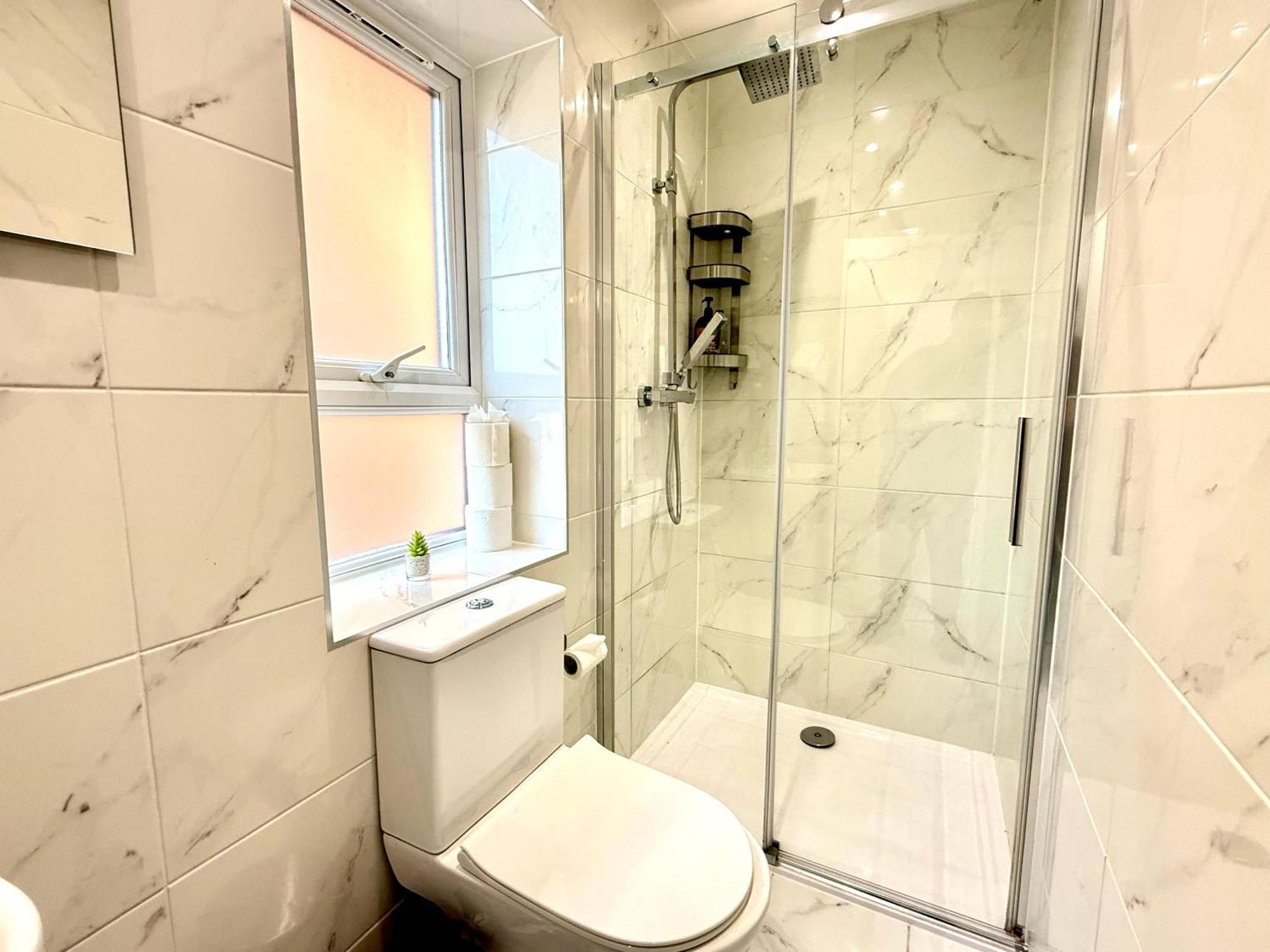 Panorama House, Luxury 2-Bedroom Apartment 2 Кидлингтън Екстериор снимка